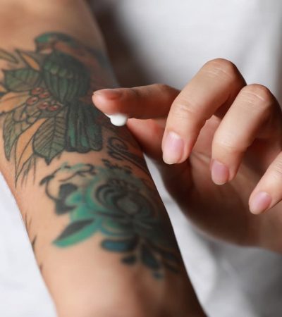 tatouage éphémère fleur aquarelle