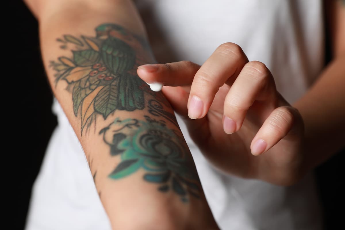 tatouage éphémère fleur aquarelle